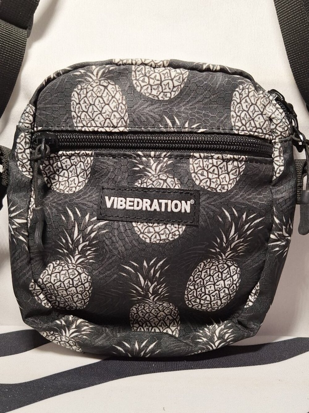 Vibedration Messenger/Crossbody Bag, Black White Tropical Pineapple, Used
